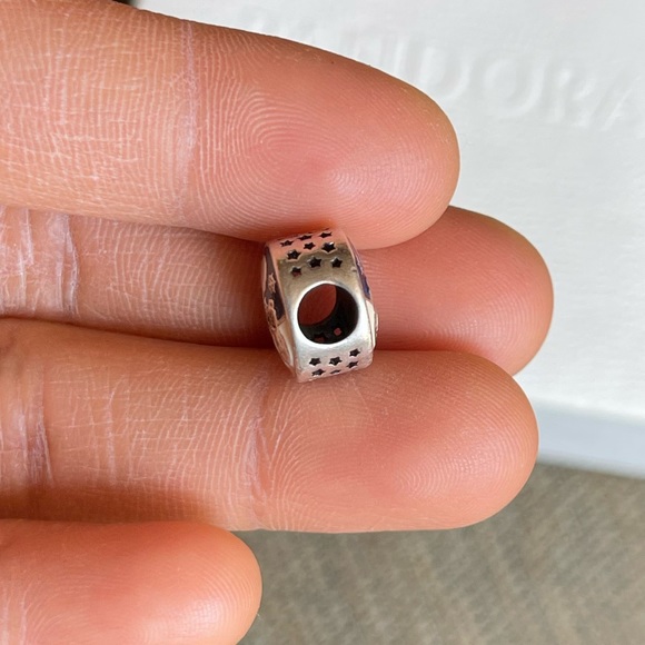 Pandora Snowy Wonderland Christmas Enamel Charm EUC - Picture 4 of 5